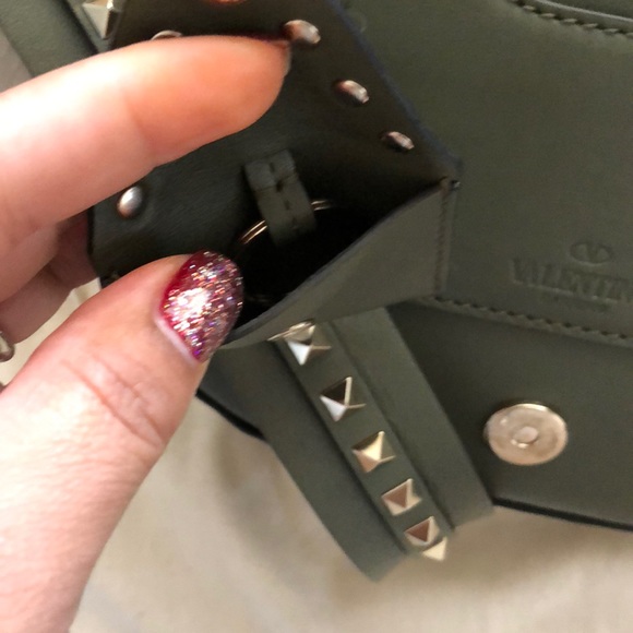 Valentino studded shoulder bag. Dark green - Picture 8 of 13